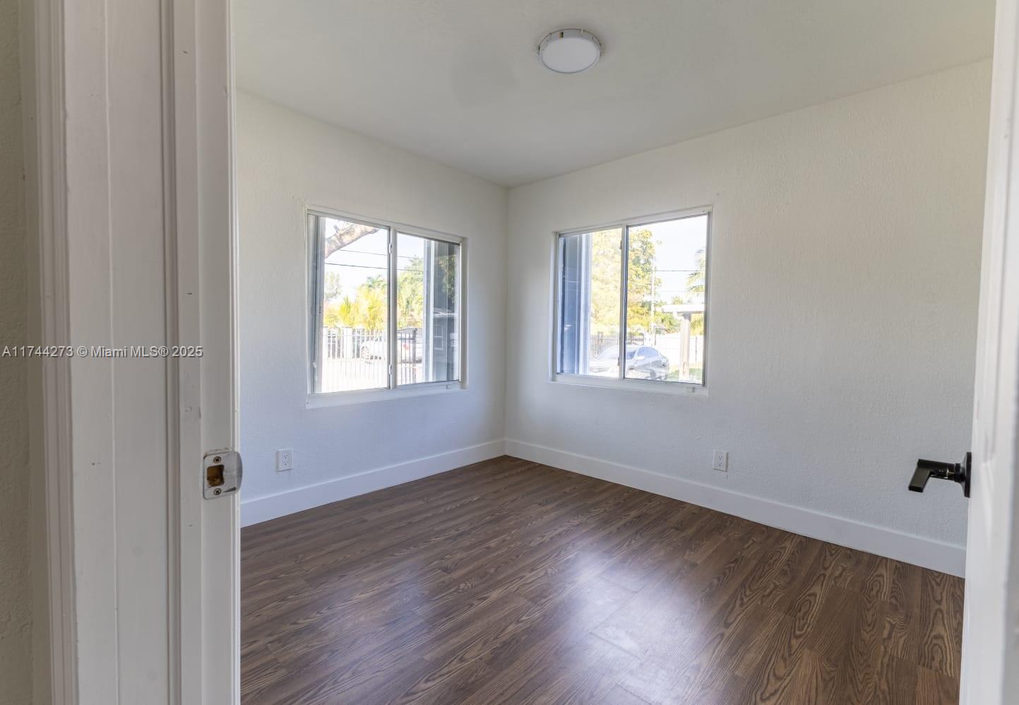 866 Northwest 108th Street Miami, FL 33168 - Photo 7 of 32