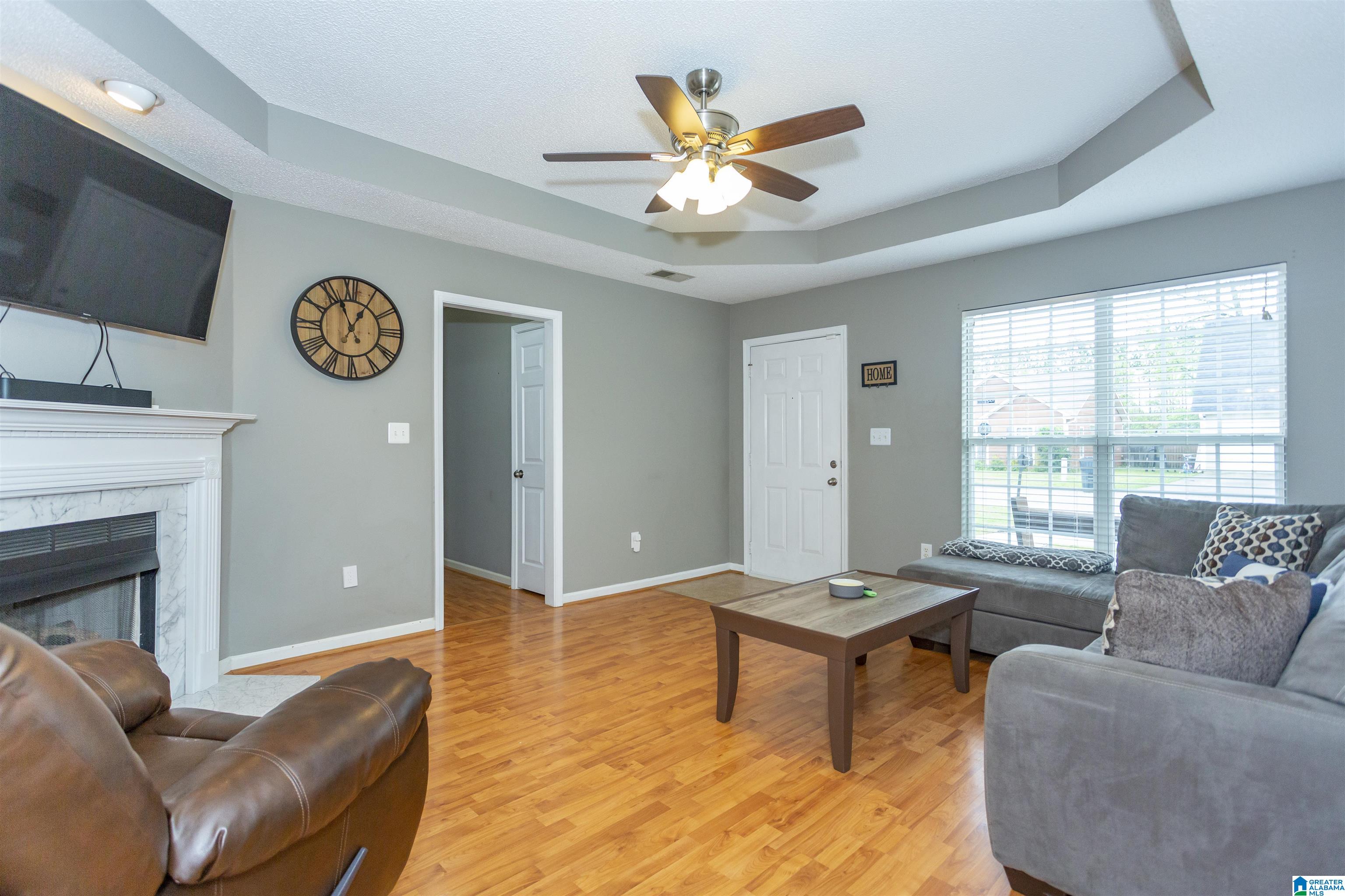 826 Meriweather Drive Calera, AL 35040 - Photo 3 of 23