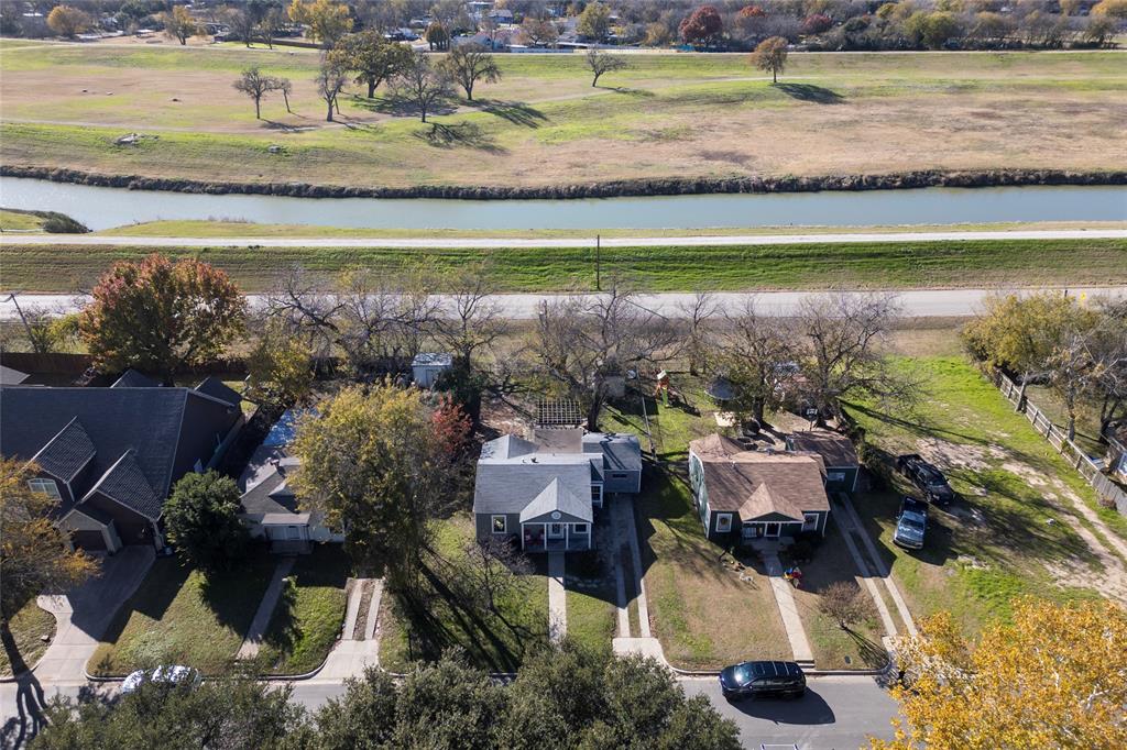 817 Edgefield Road Fort Worth, TX 76107 - Photo 5 of 15 817 Edgefield offers direct access to the Trinity River