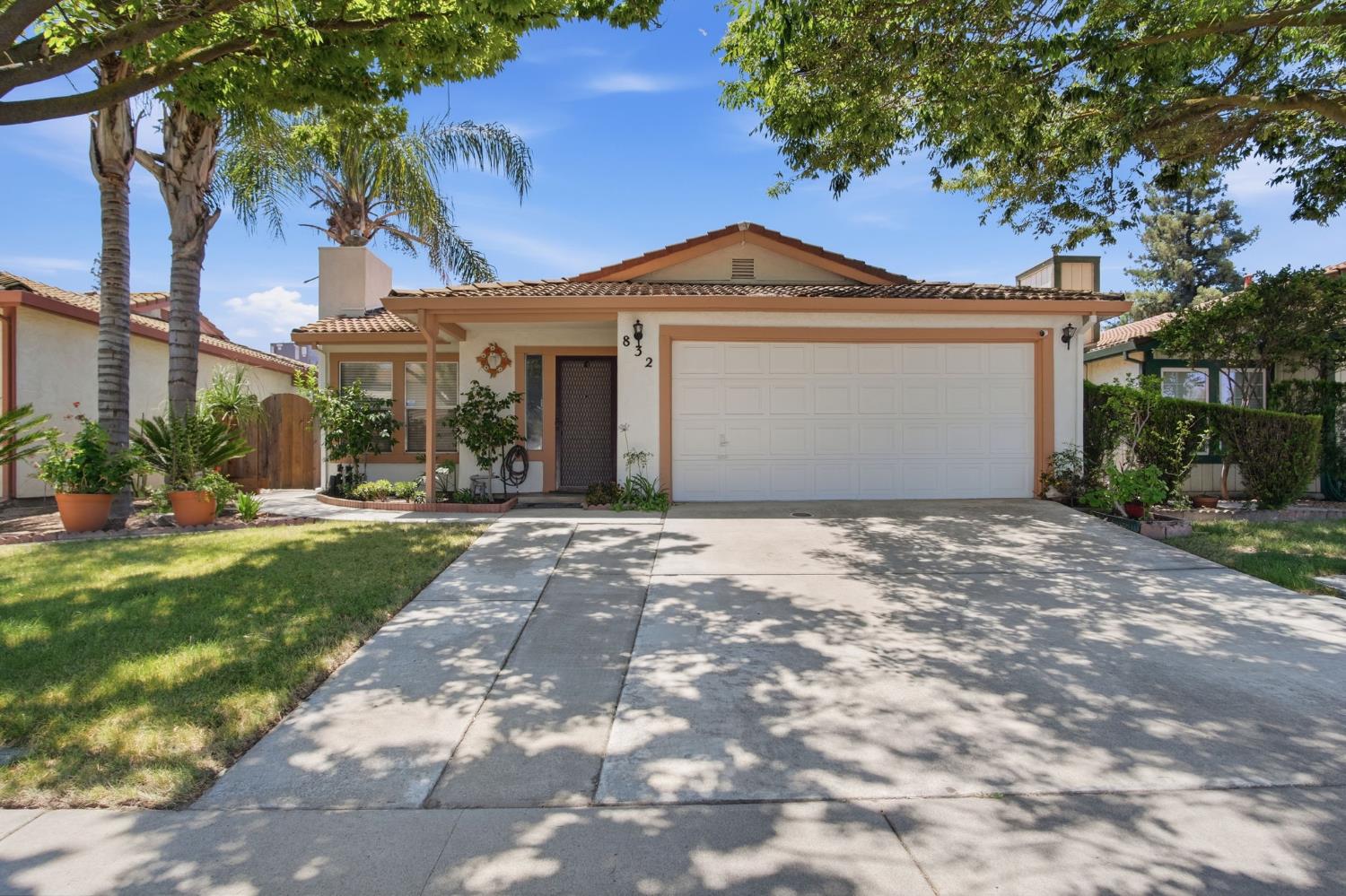 832 Pennington Place Modesto, CA 95356 - Photo 3 of 31