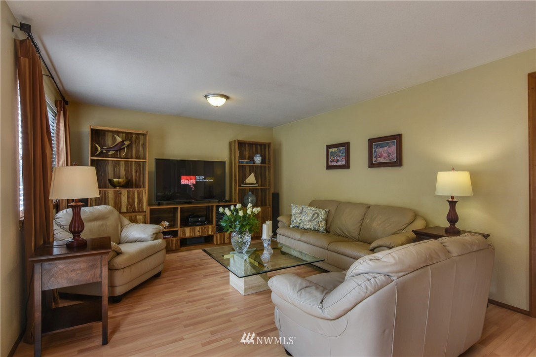23421 8th Place West Bothell, WA 98021 - Photo 11 of 24