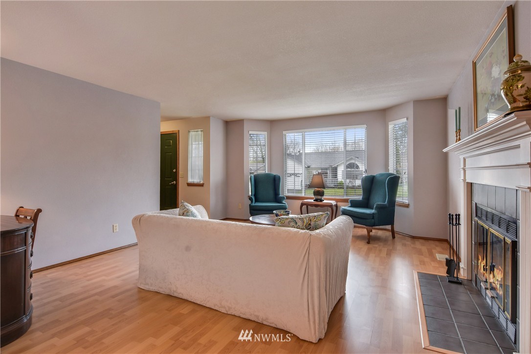 23421 8th Place West Bothell, WA 98021 - Photo 4 of 24