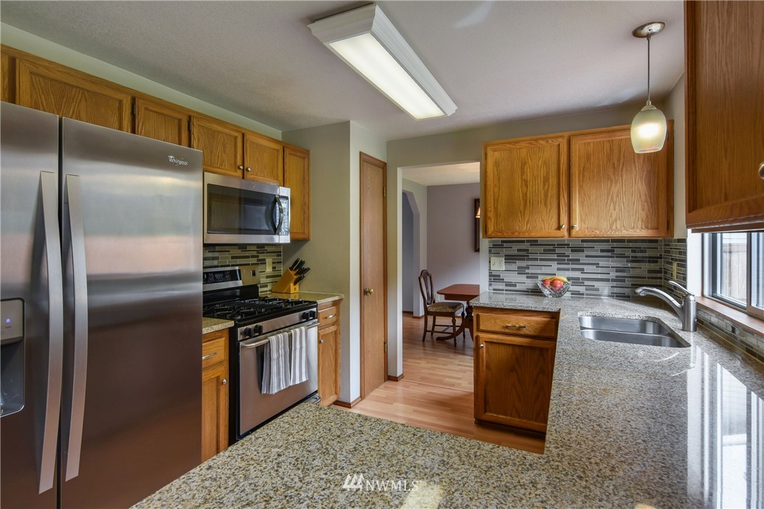 23421 8th Place West Bothell, WA 98021 - Photo 8 of 24