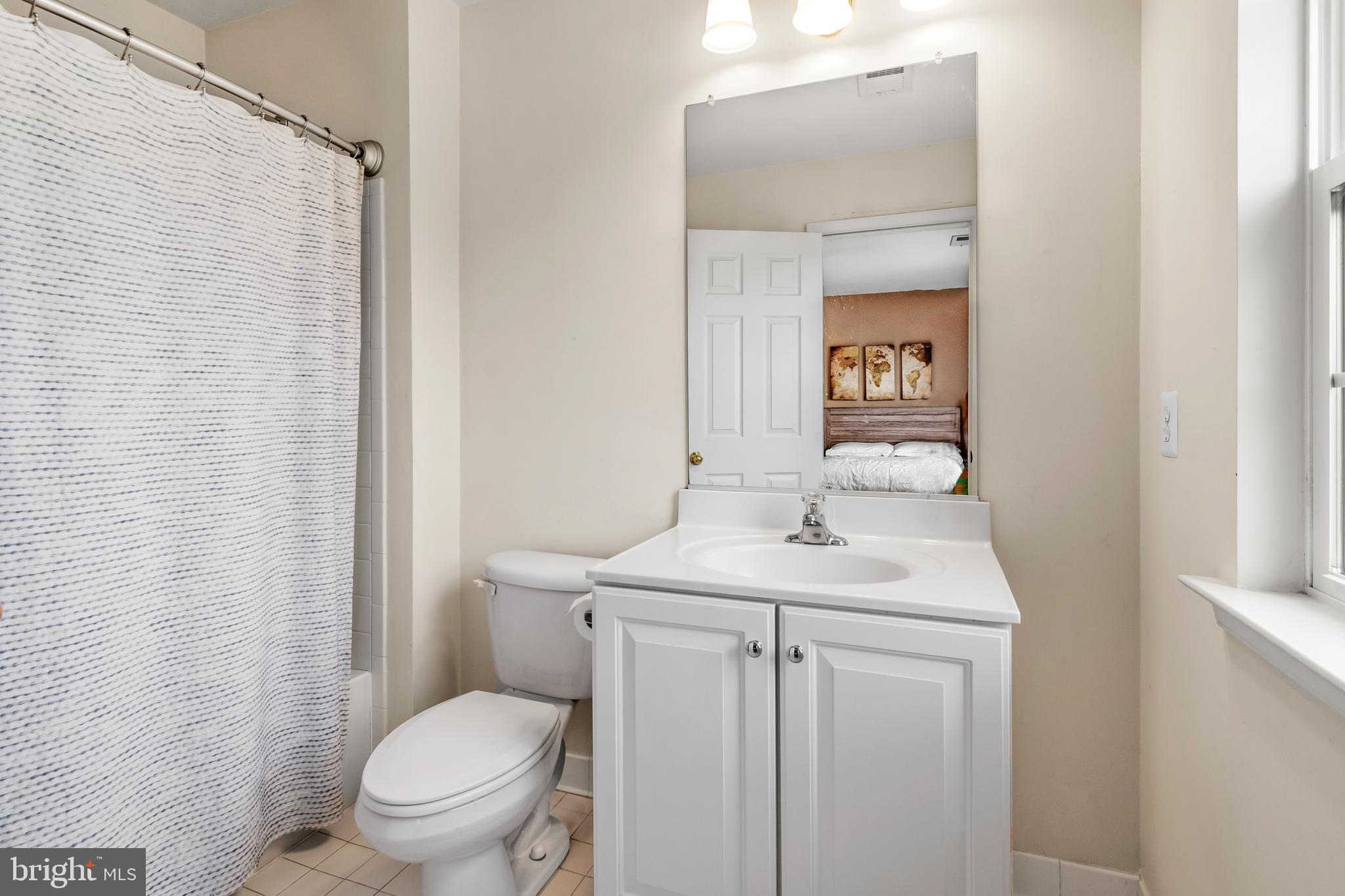 2015 Thistlewood Road Baltimore, MD 21209 - Photo 27 of 35