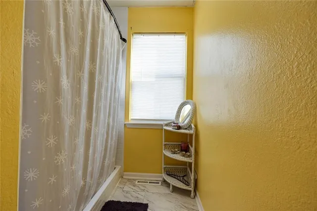 $247,500 | 1808 Southeast Kingsway, Oak Grove, MO 64075