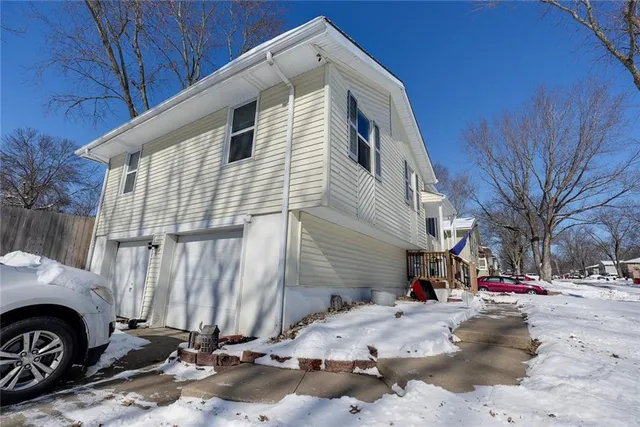 $247,500 | 1808 Southeast Kingsway, Oak Grove, MO 64075