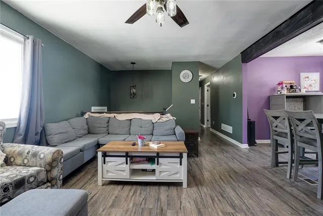 $247,500 | 1808 Southeast Kingsway, Oak Grove, MO 64075