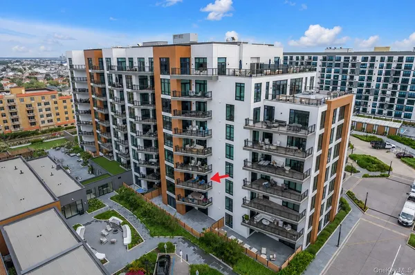 $8,900 | 140 Boardwalk, Unit 503B, Long Beach, NY 11561