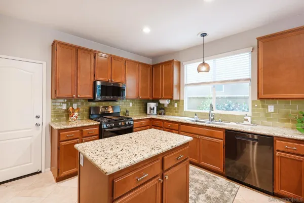 $1,065,000 | 10062 Day Creek Trail, Santee, CA 92071