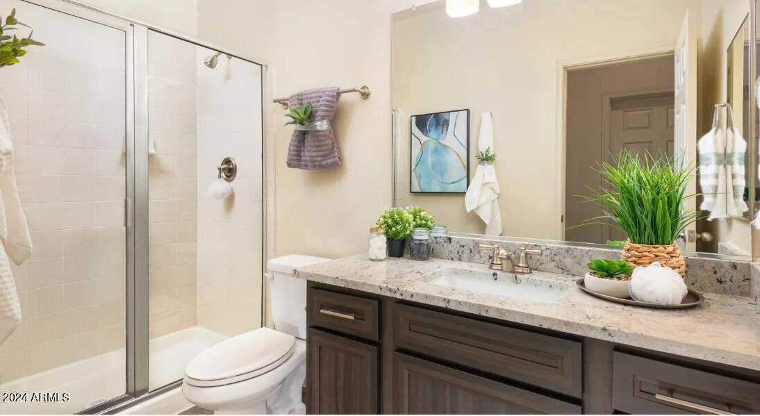 34000 North 27th Avenue, Unit 2 Phoenix, AZ 85085 - Photo 7 of 19 Hall Bath