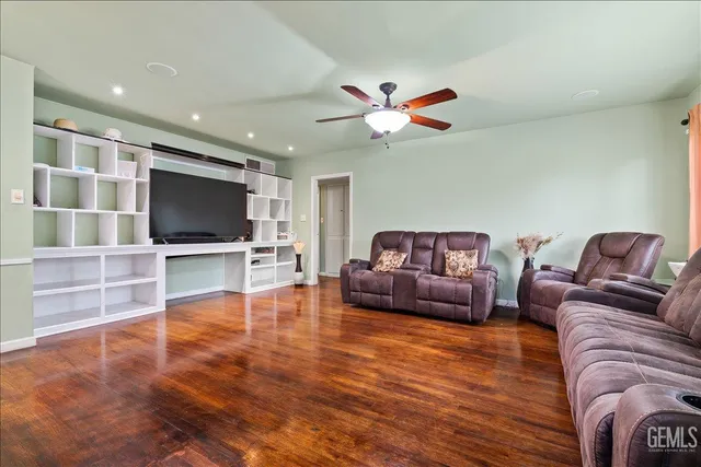 $415,000 | Undisclosed Address, Bakersfield, CA 93301