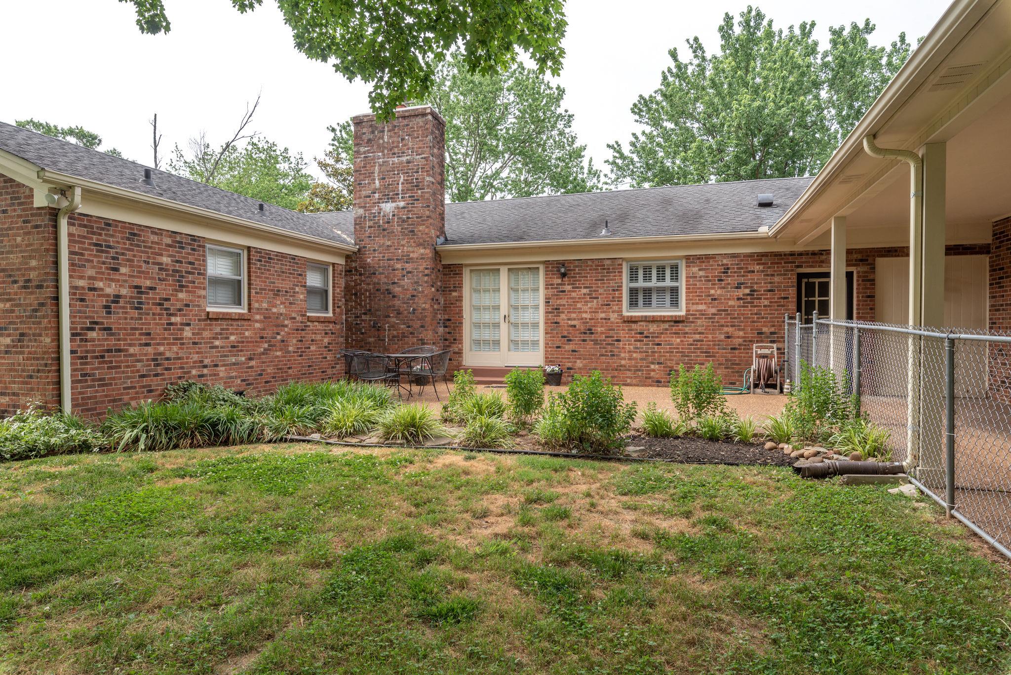 1911 Robinson Road Murfreesboro, TN 37130 - Photo 7 of 22 Gallery Image 7