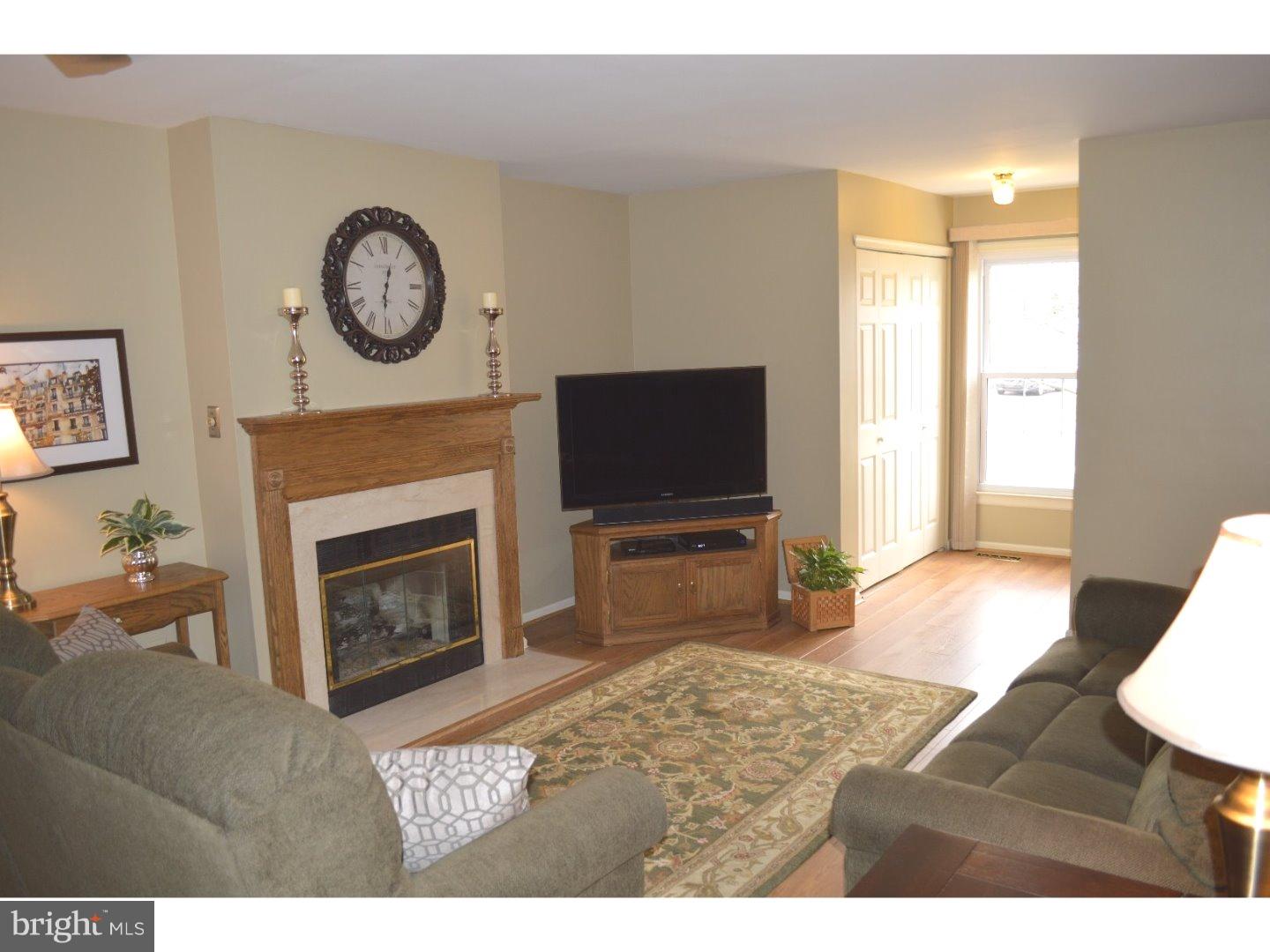 406 Cambridge Road Brookhaven, PA 19015 - Photo 11 of 24 Family Room