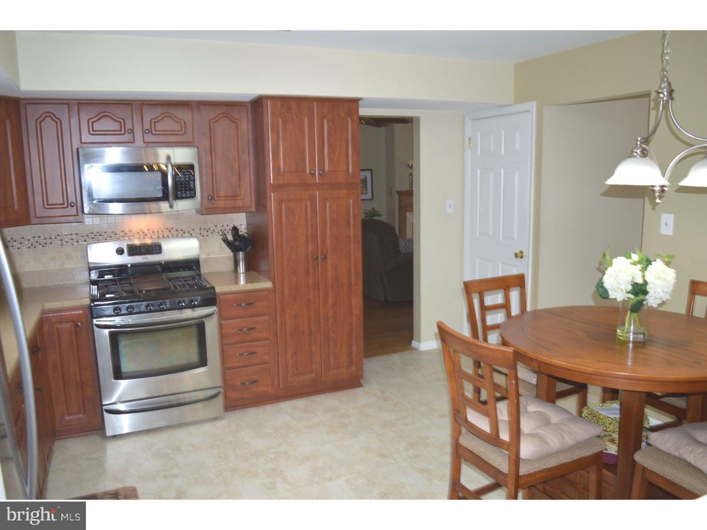 406 Cambridge Road Brookhaven, PA 19015 - Photo 8 of 24 Kitchen