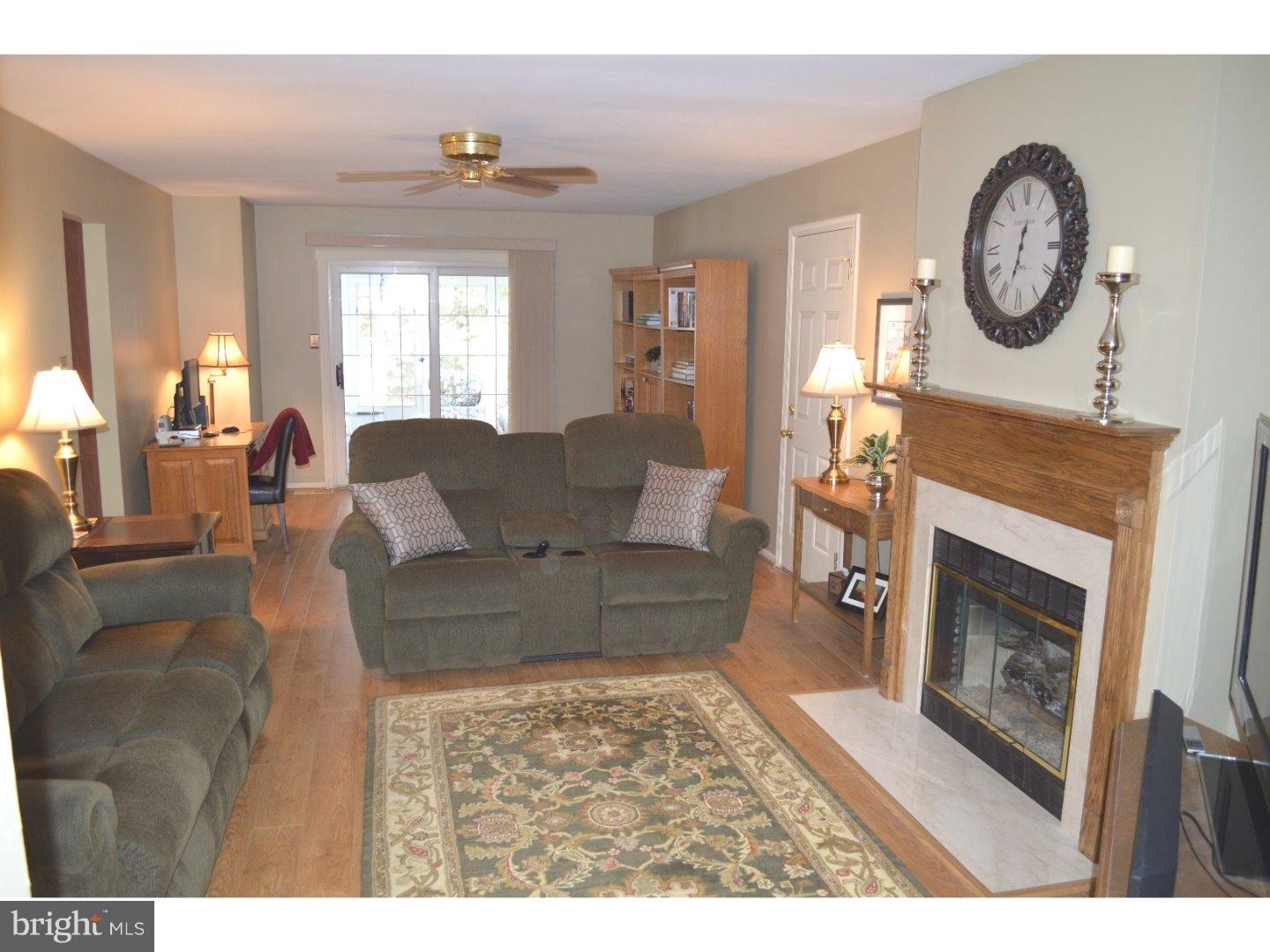 406 Cambridge Road Brookhaven, PA 19015 - Photo 10 of 24 Family Room