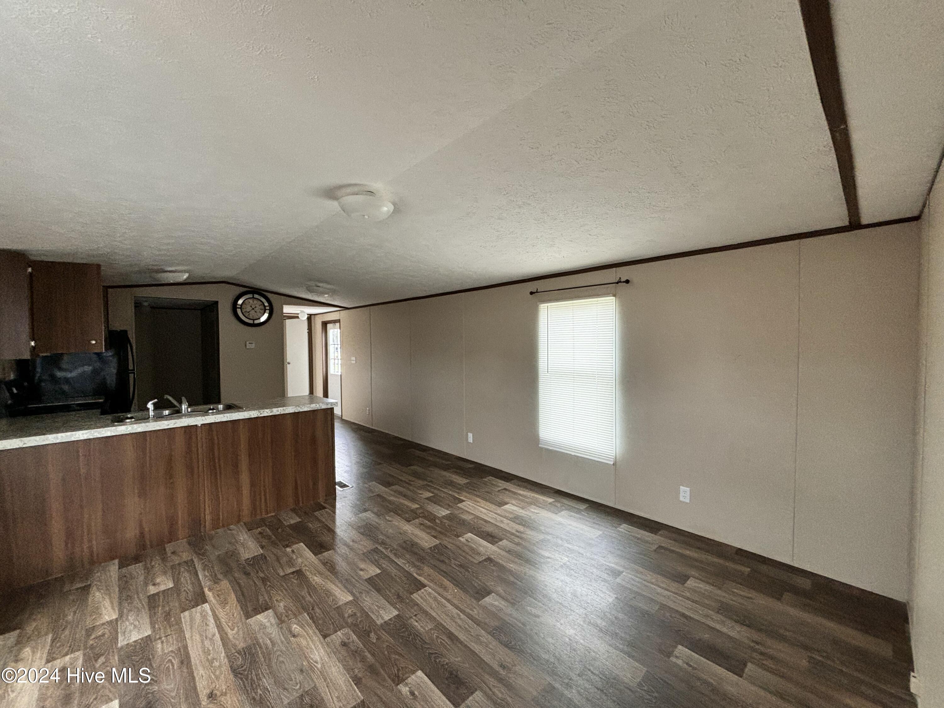 342 Lorraine Road Clinton, NC 28328 - Photo 2 of 9