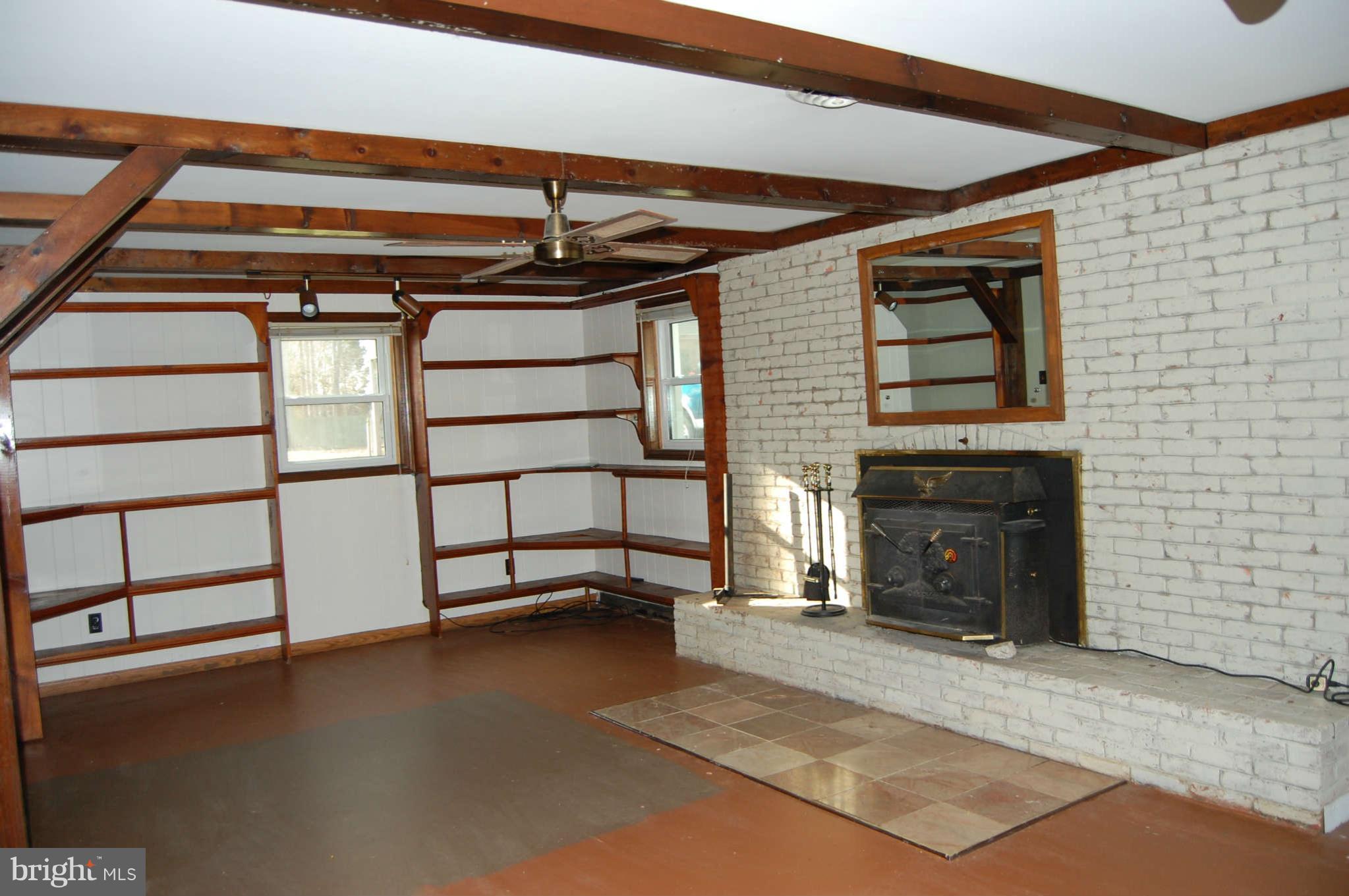 2605 Cox Neck Road Chester, MD 21619 - Photo 25 of 30 Family Room
