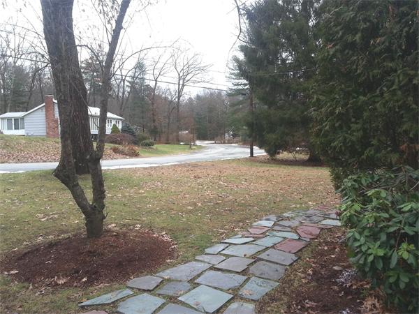 28 Long Meadow Road Chelmsford, MA 01824 - Photo 4 of 28 Gallery Image 4