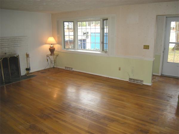 28 Long Meadow Road Chelmsford, MA 01824 - Photo 5 of 28 Gallery Image 5