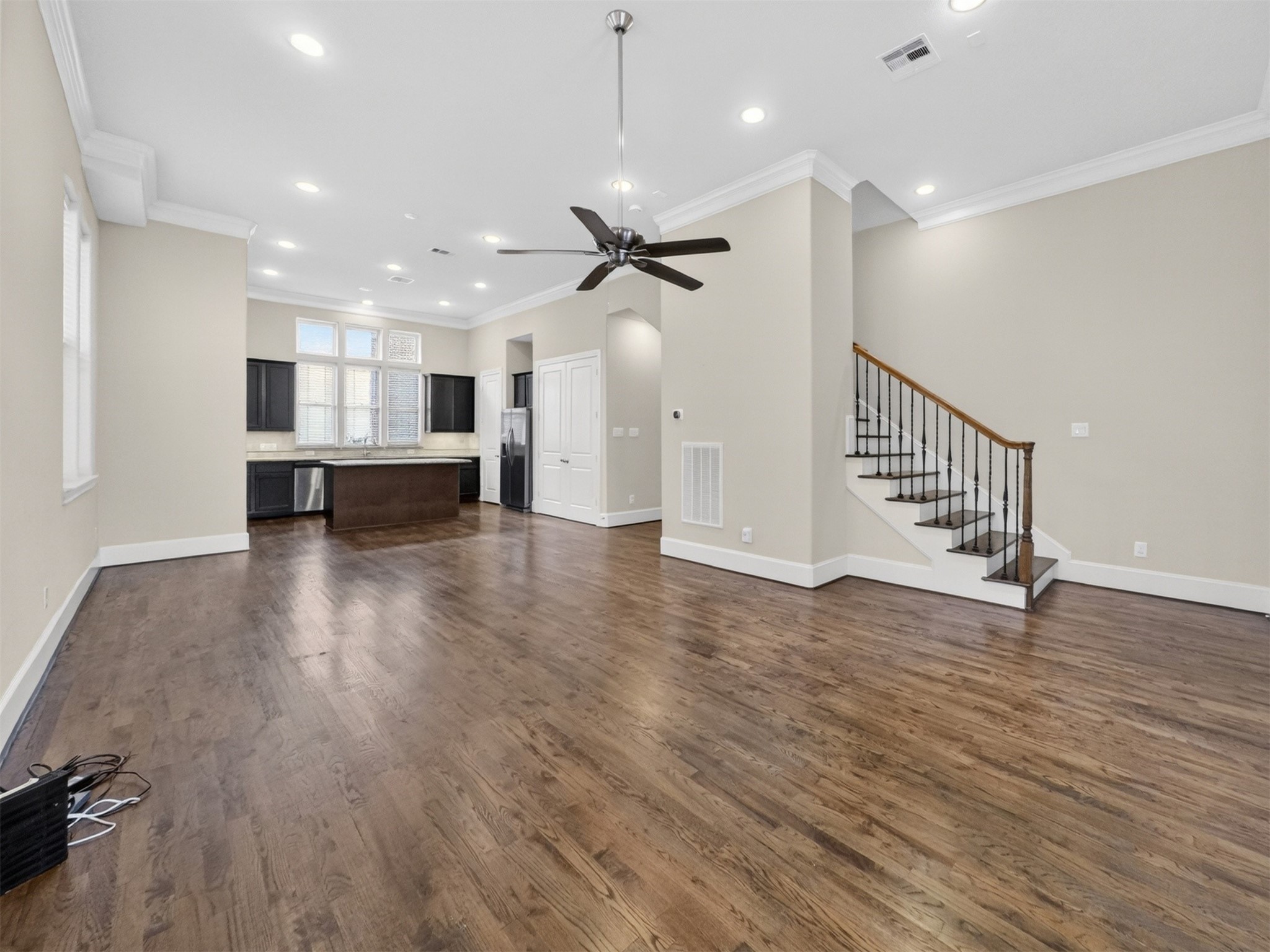 2810 Capitol Street Houston, TX 77003 - Photo 21 of 33 a view of kitchen with stove and wooden floor