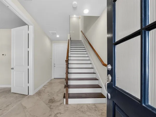 a view of entryway