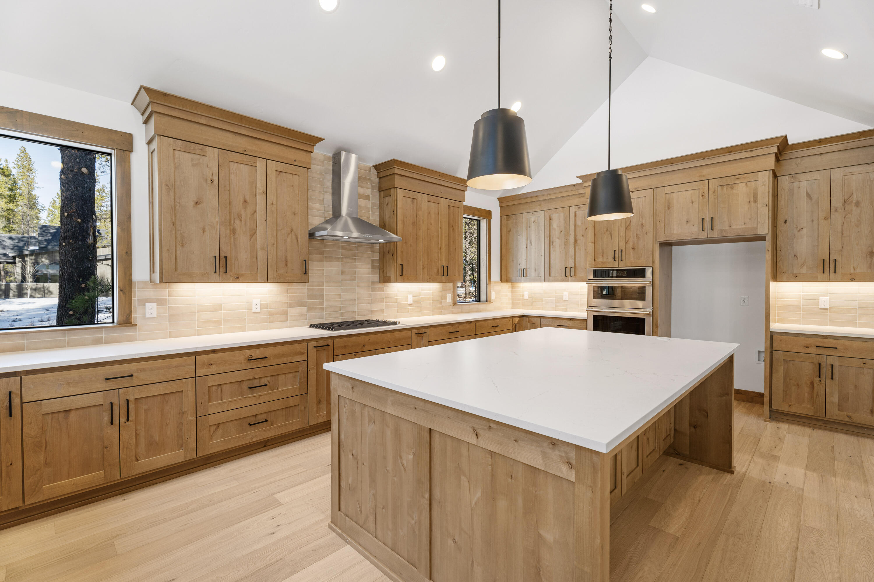 17815 Preservation Loop, Unit 459 Bend, OR 97707 - Photo 16 of 53 17-Kitchen