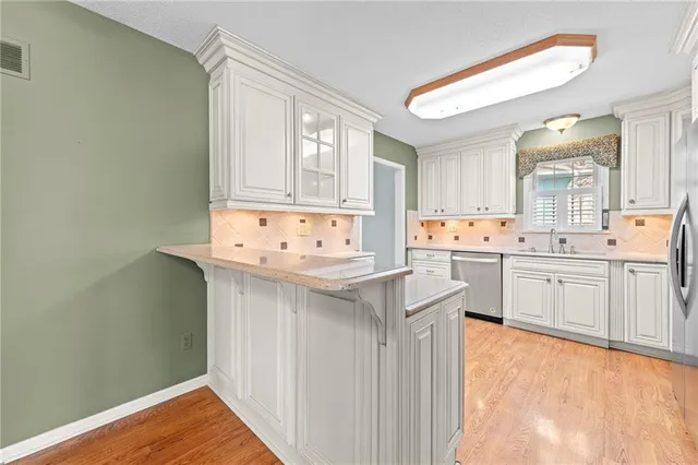 $325,000 | 4013 South Maybrook Avenue, Independence, MO 64055