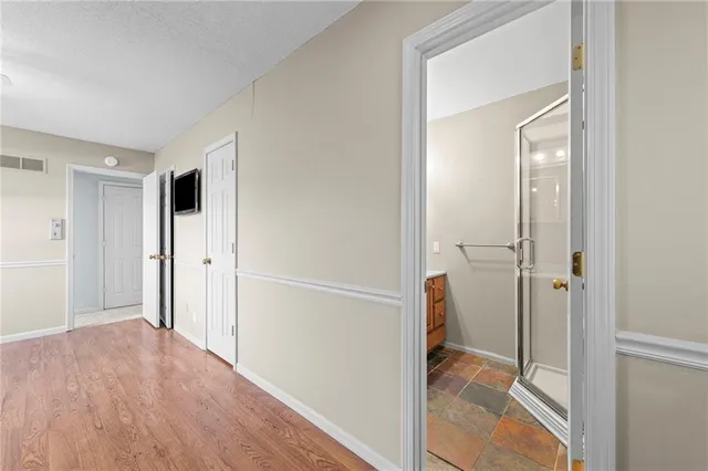 $325,000 | 4013 South Maybrook Avenue, Independence, MO 64055