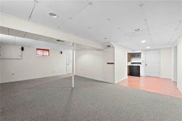 $325,000 | 4013 South Maybrook Avenue, Independence, MO 64055