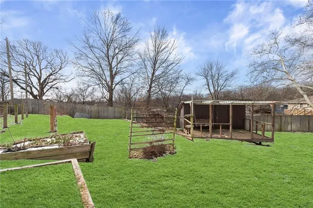 $325,000 | 4013 South Maybrook Avenue, Independence, MO 64055