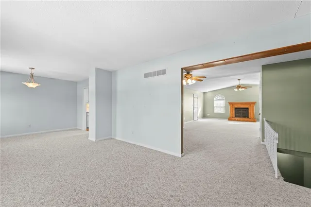 $325,000 | 4013 South Maybrook Avenue, Independence, MO 64055