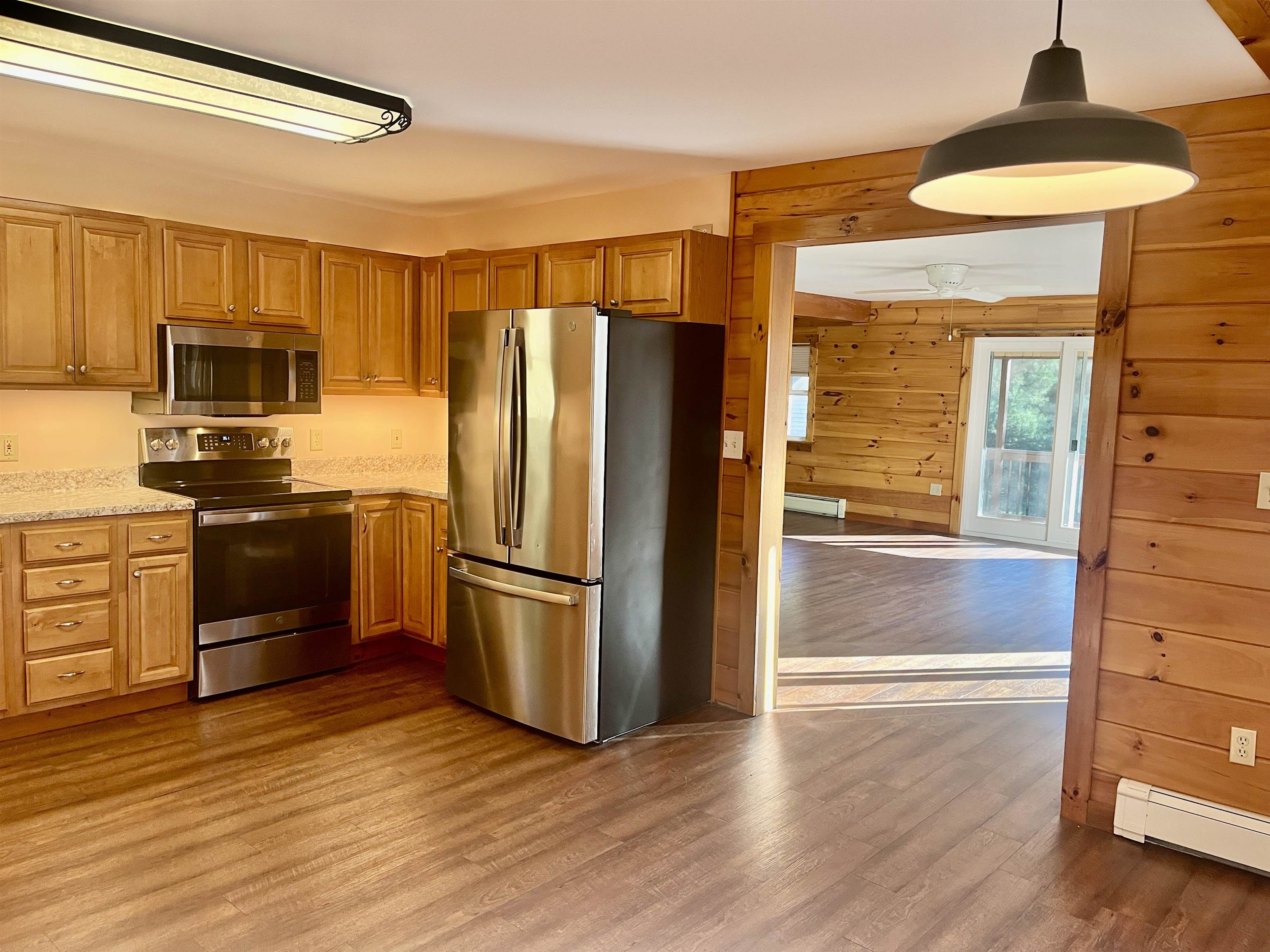 4603 Jericho Street Hartford, VT 05001 - Photo 8 of 39