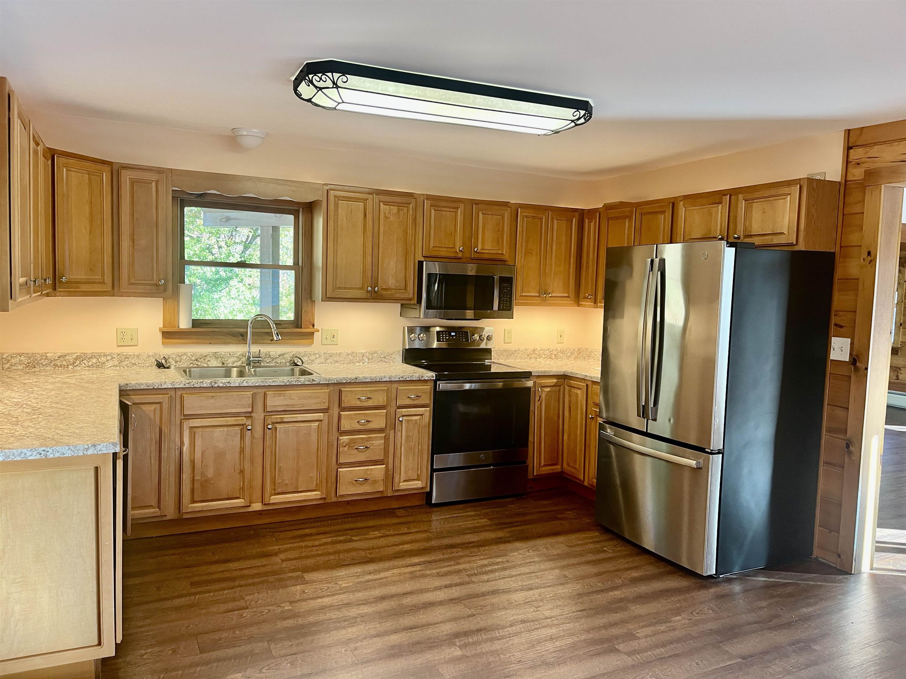 4603 Jericho Street Hartford, VT 05001 - Photo 9 of 39