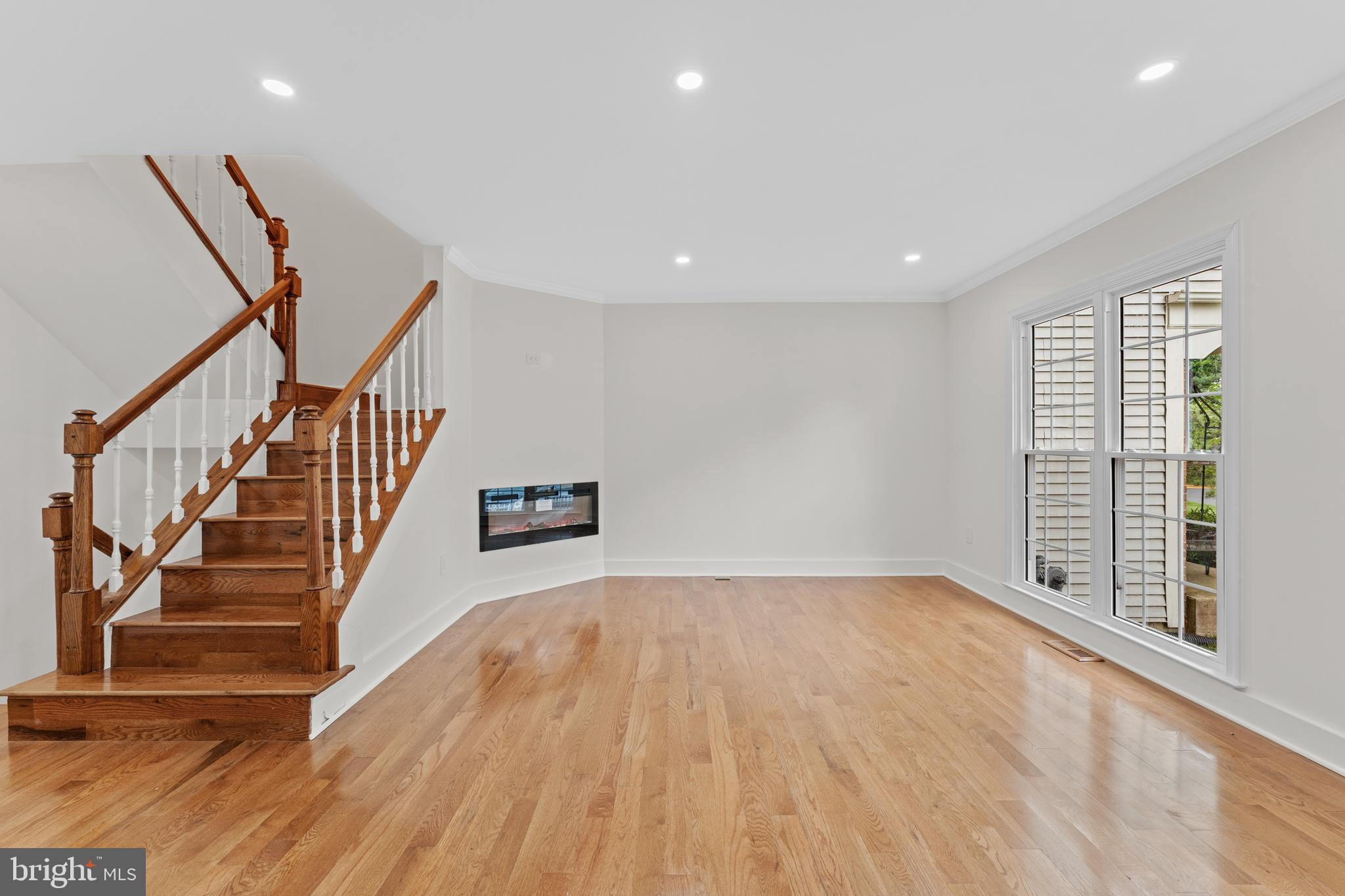 671 Concerto Lane Silver Spring, MD 20901 - Photo 4 of 45