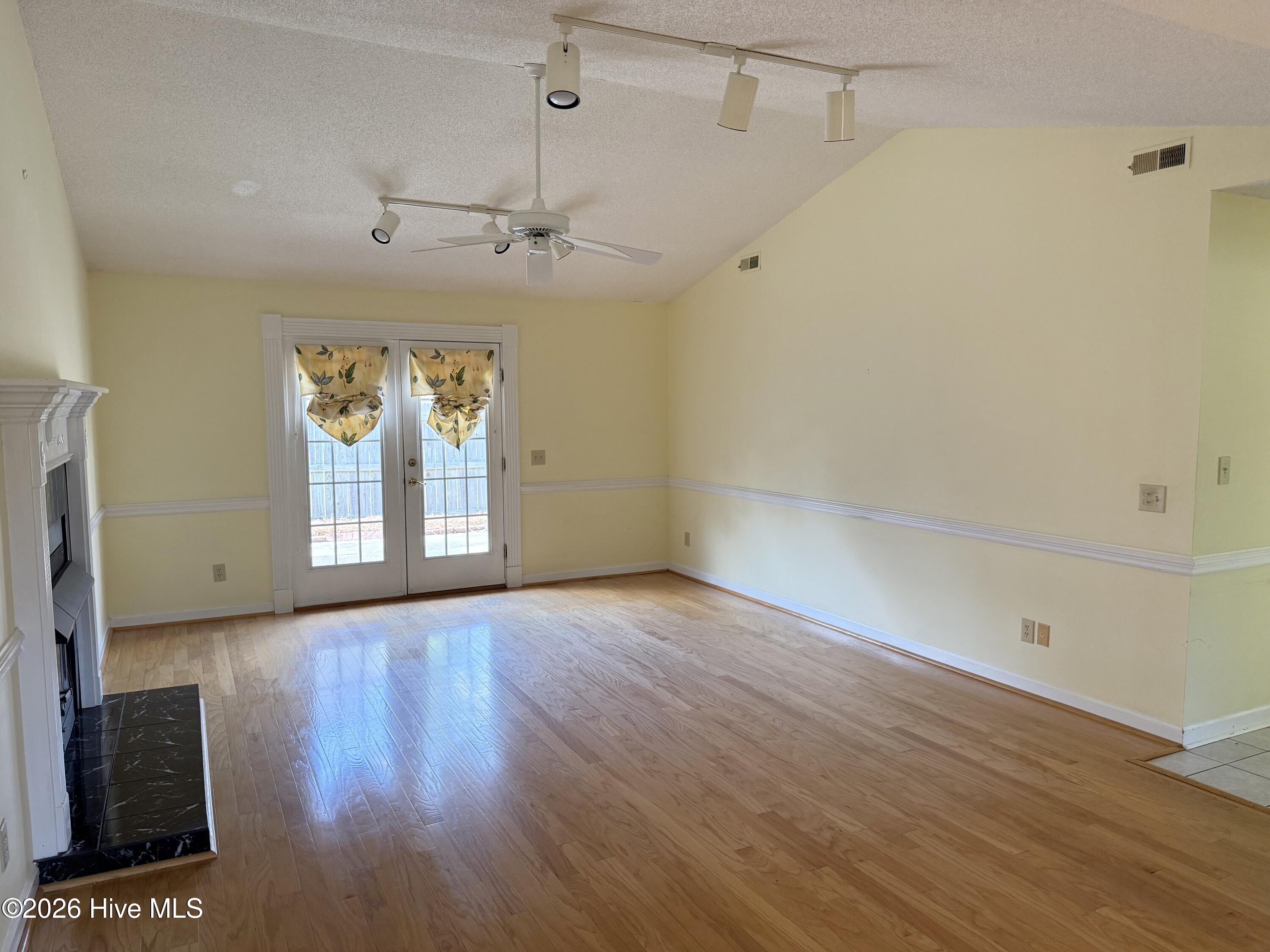 1870 Quail Ridge Road, Unit M Greenville, NC 27858 - Photo 15 of 26 IMG_5141