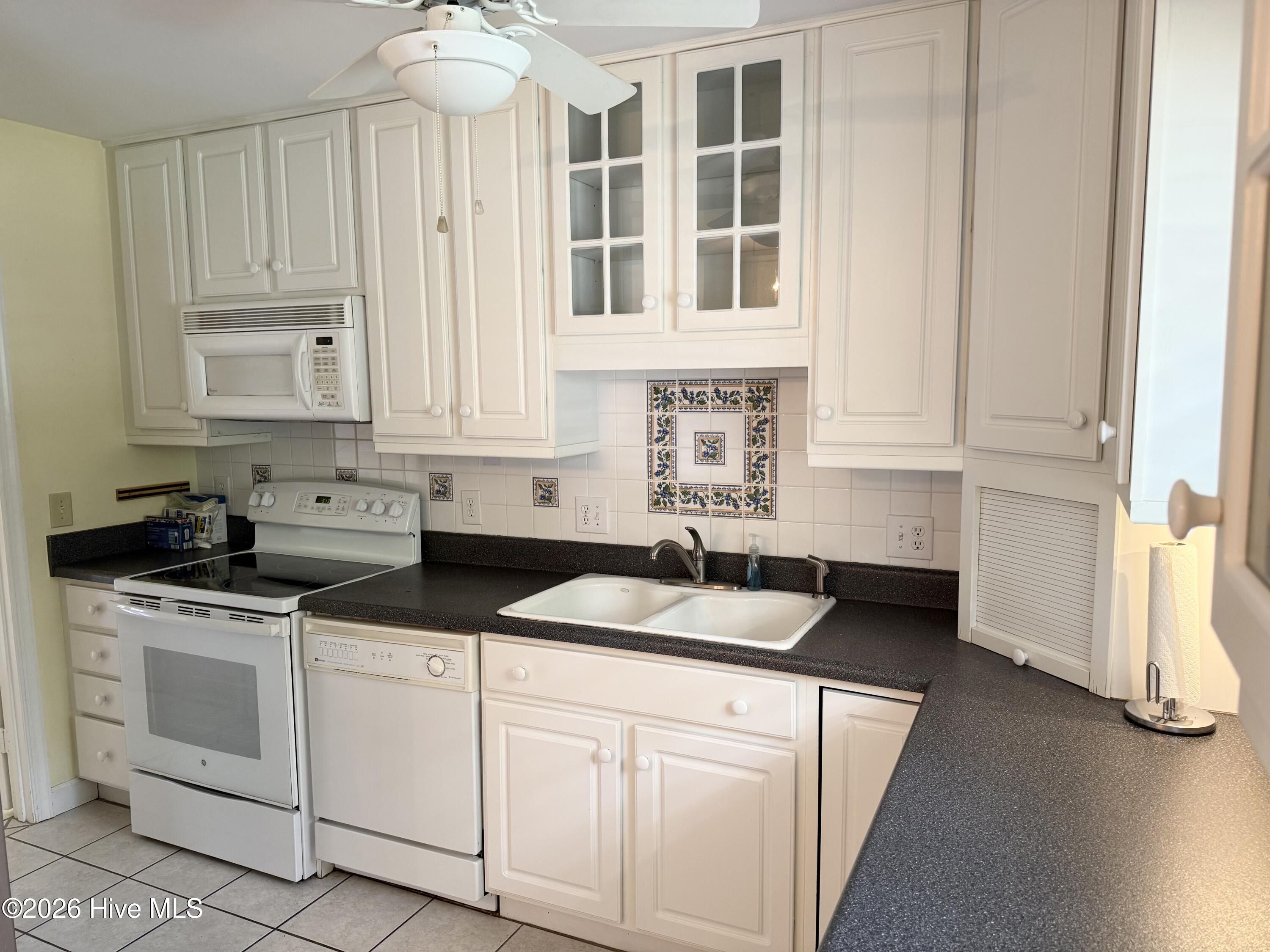 1870 Quail Ridge Road, Unit M Greenville, NC 27858 - Photo 10 of 26 IMG_5136