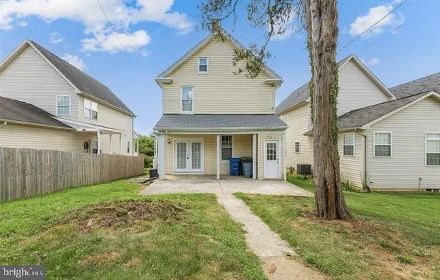 $3,200 | 6011 Falls Road, Baltimore, MD 21209