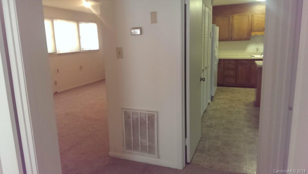 3027 Minnesota Road, Unit 3027 Charlotte, NC 28208 - Photo 3 of 11 Gallery Image 3