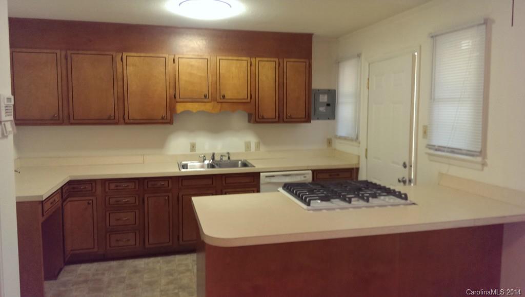 3027 Minnesota Road, Unit 3027 Charlotte, NC 28208 - Photo 4 of 11 Gallery Image 4