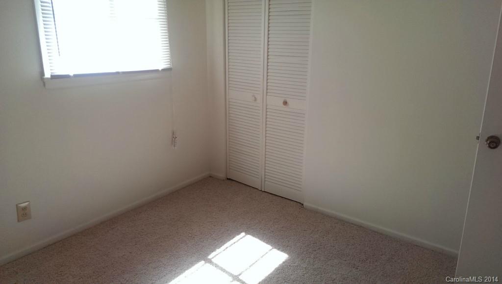 3027 Minnesota Road, Unit 3027 Charlotte, NC 28208 - Photo 8 of 11 Gallery Image 8