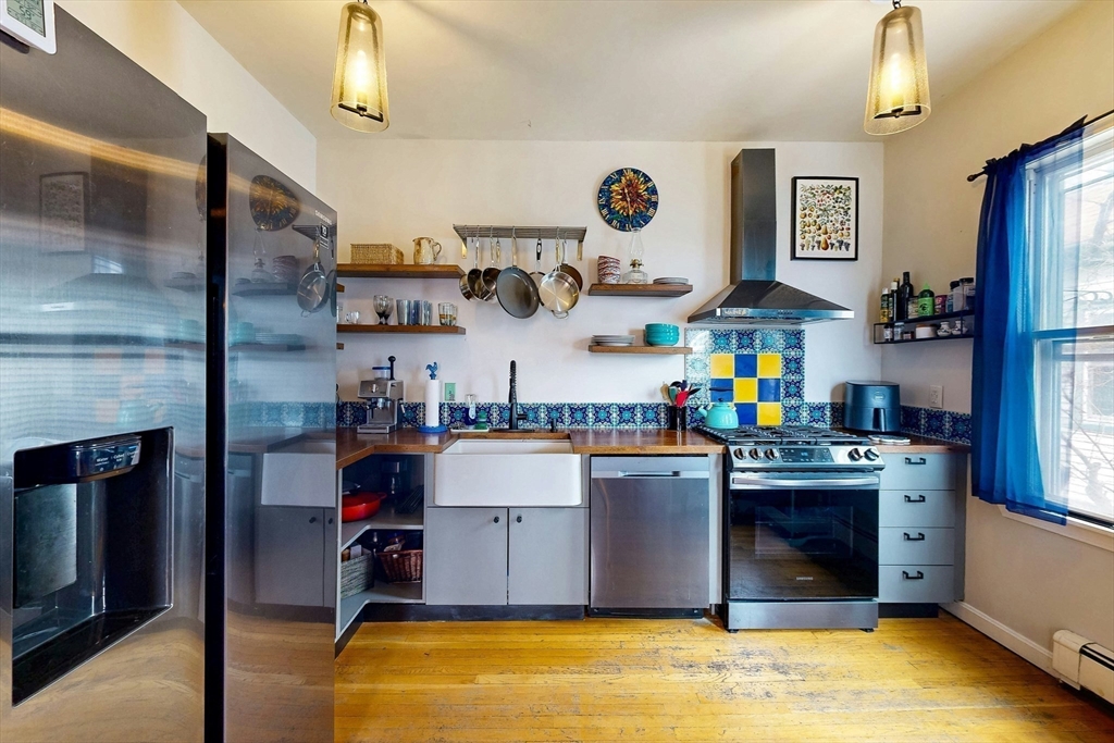 34-36 Juniper Street, Unit 3 Boston, MA 02119 - Photo 4 of 20
