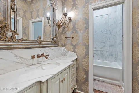 $1,490,000 | 108 Valerie Drive, Lafayette, LA 70508