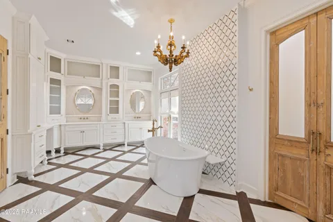 $1,490,000 | 108 Valerie Drive, Lafayette, LA 70508