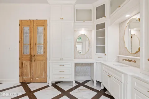 $1,490,000 | 108 Valerie Drive, Lafayette, LA 70508