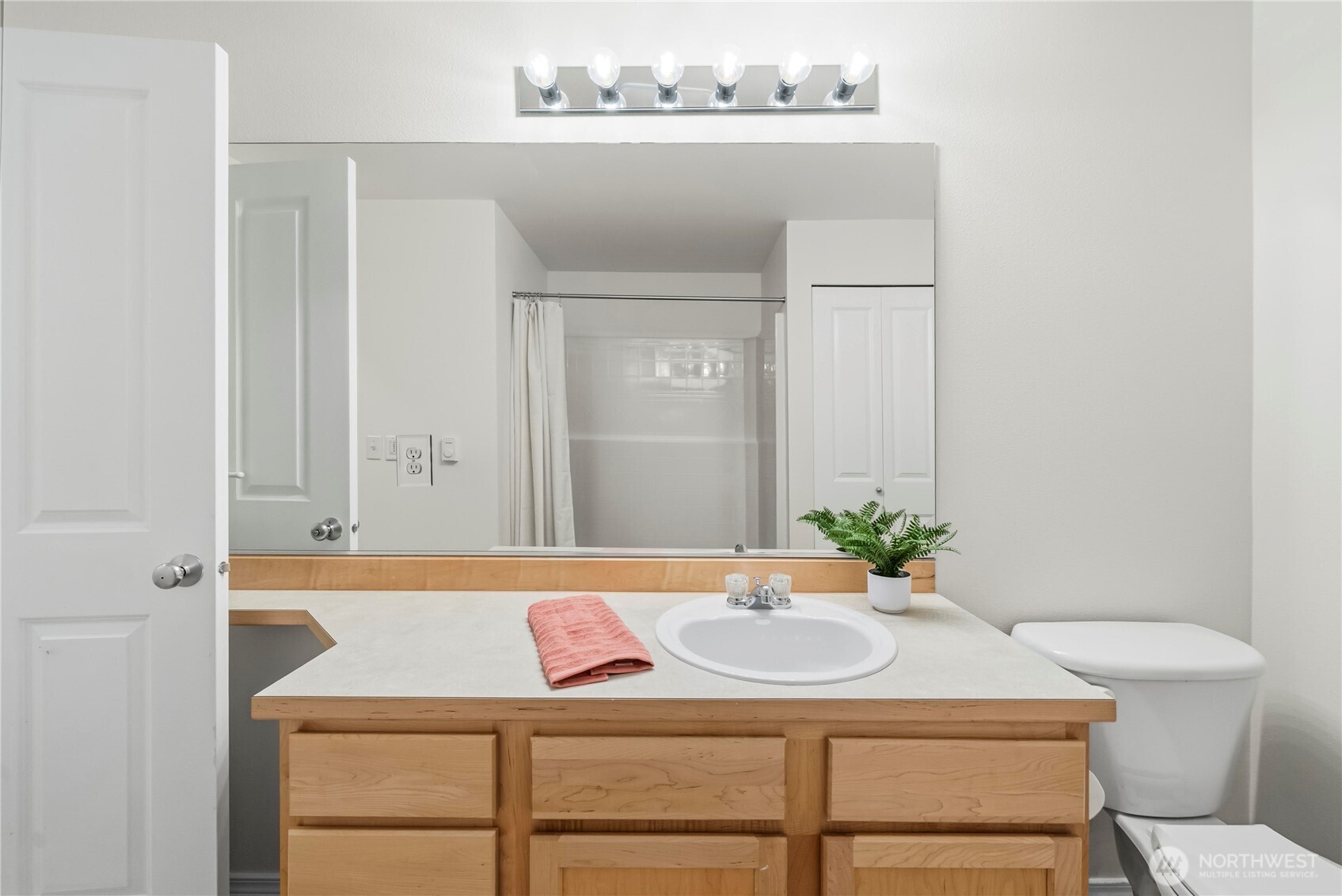 15325 Southeast 155th Place, Unit G1 Renton, WA 98058 - Photo 27 of 35