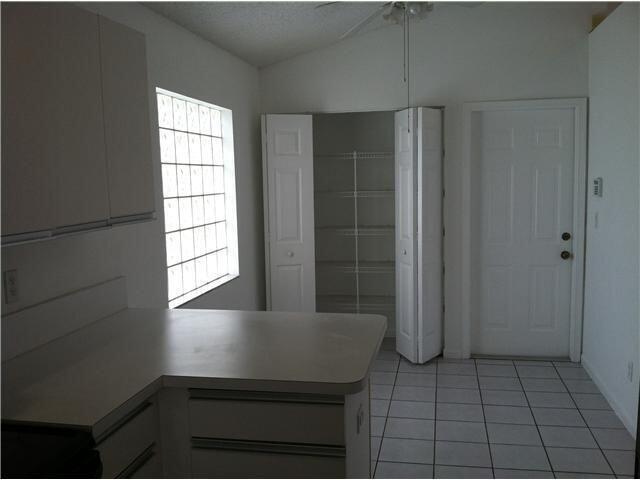1743 Barnstable Road Wellington, FL 33414 - Photo 7 of 20 Kitchen3
