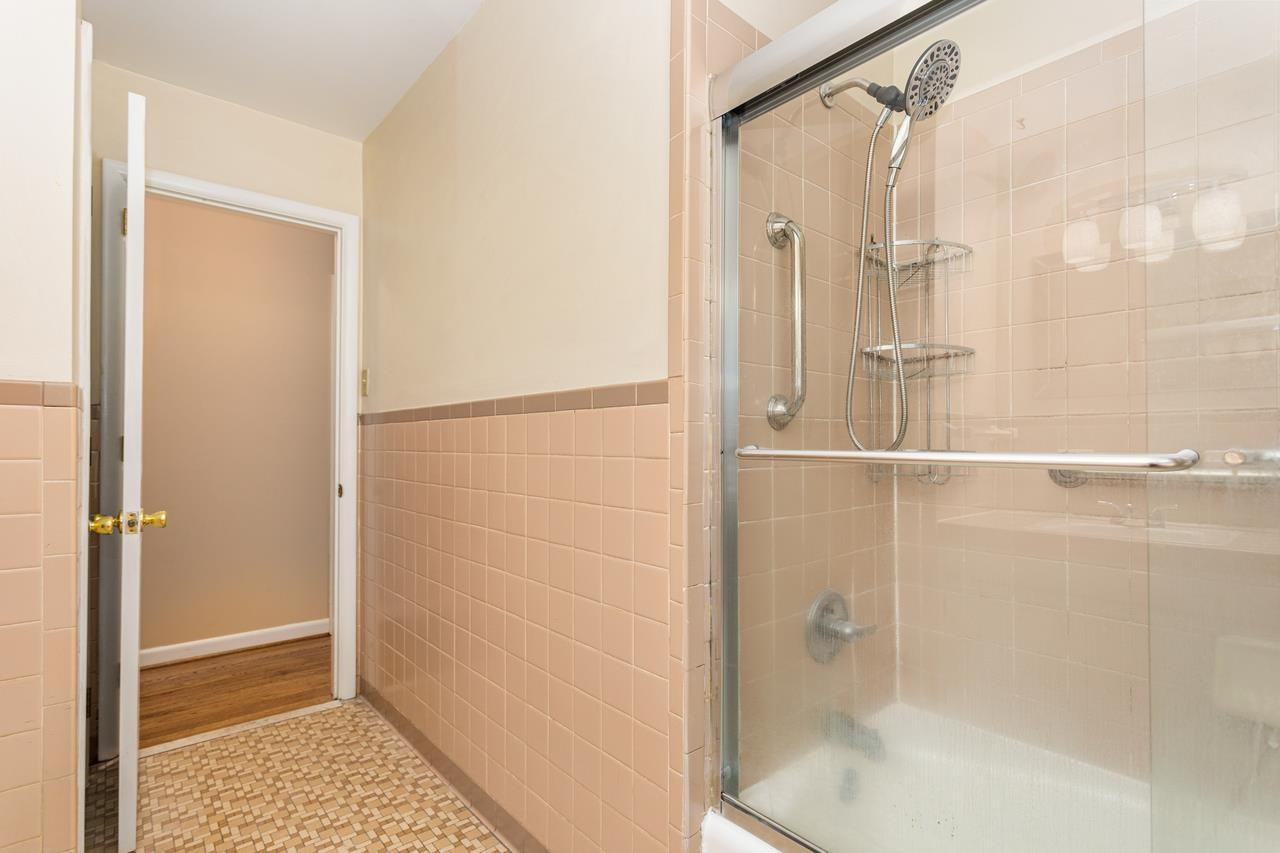 1301 Ashburton Road Raleigh, NC 27606 - Photo 22 of 26 Photo 22