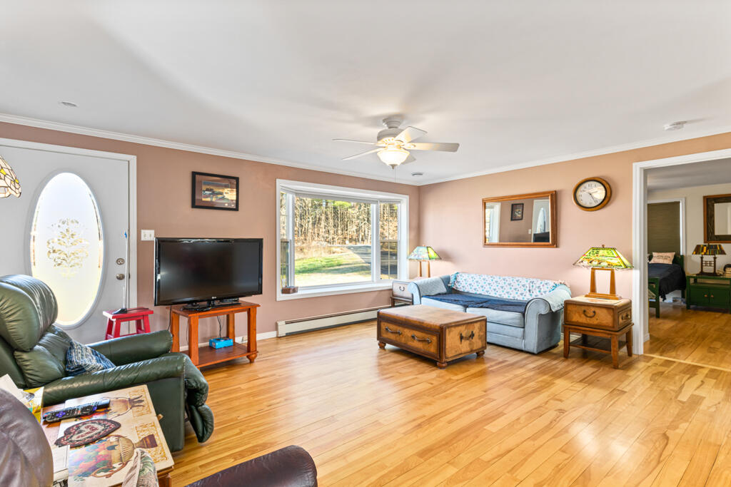 282 Falmouth Road Windham, ME 04062 - Photo 18 of 53 DSC02948
