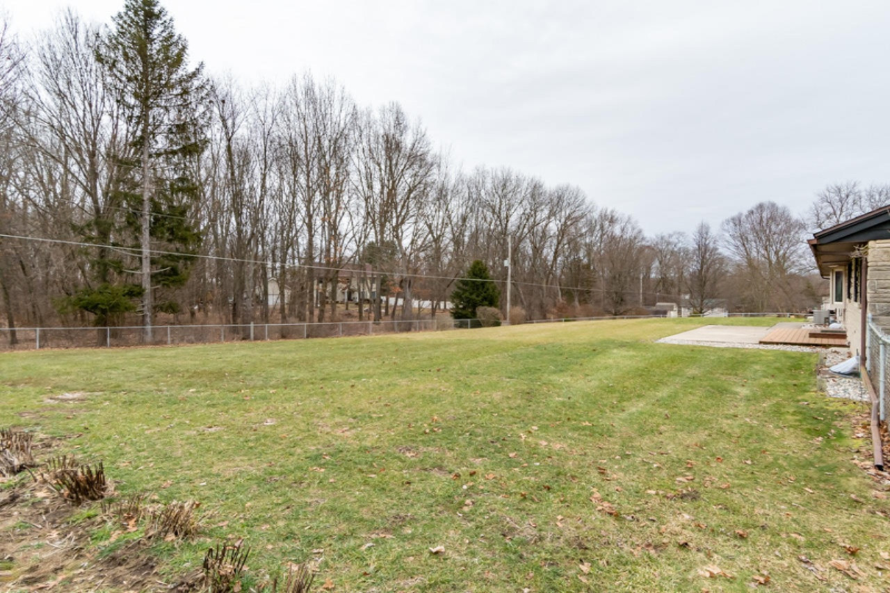 618 Lakeview Road Paw Paw, MI 49079 - Photo 32 of 33 618 Lakeview-29