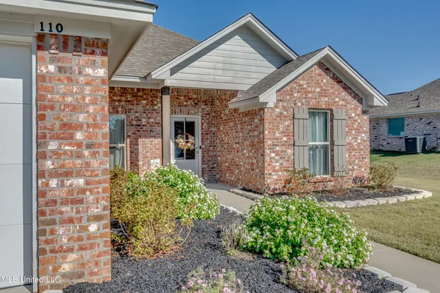 $307,500 | 110 Bailey Cove, Canton, MS 39046